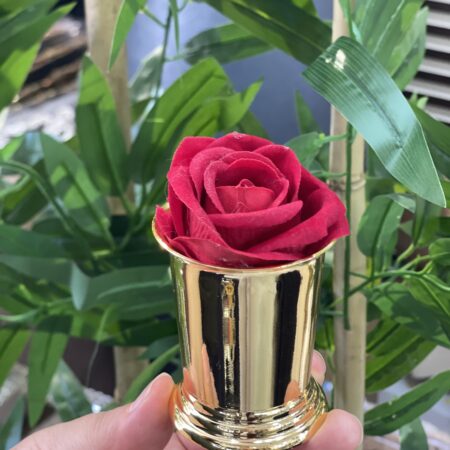 Gold Gül Kova Vazo nişanlarda ve sunumlarda kullanılır